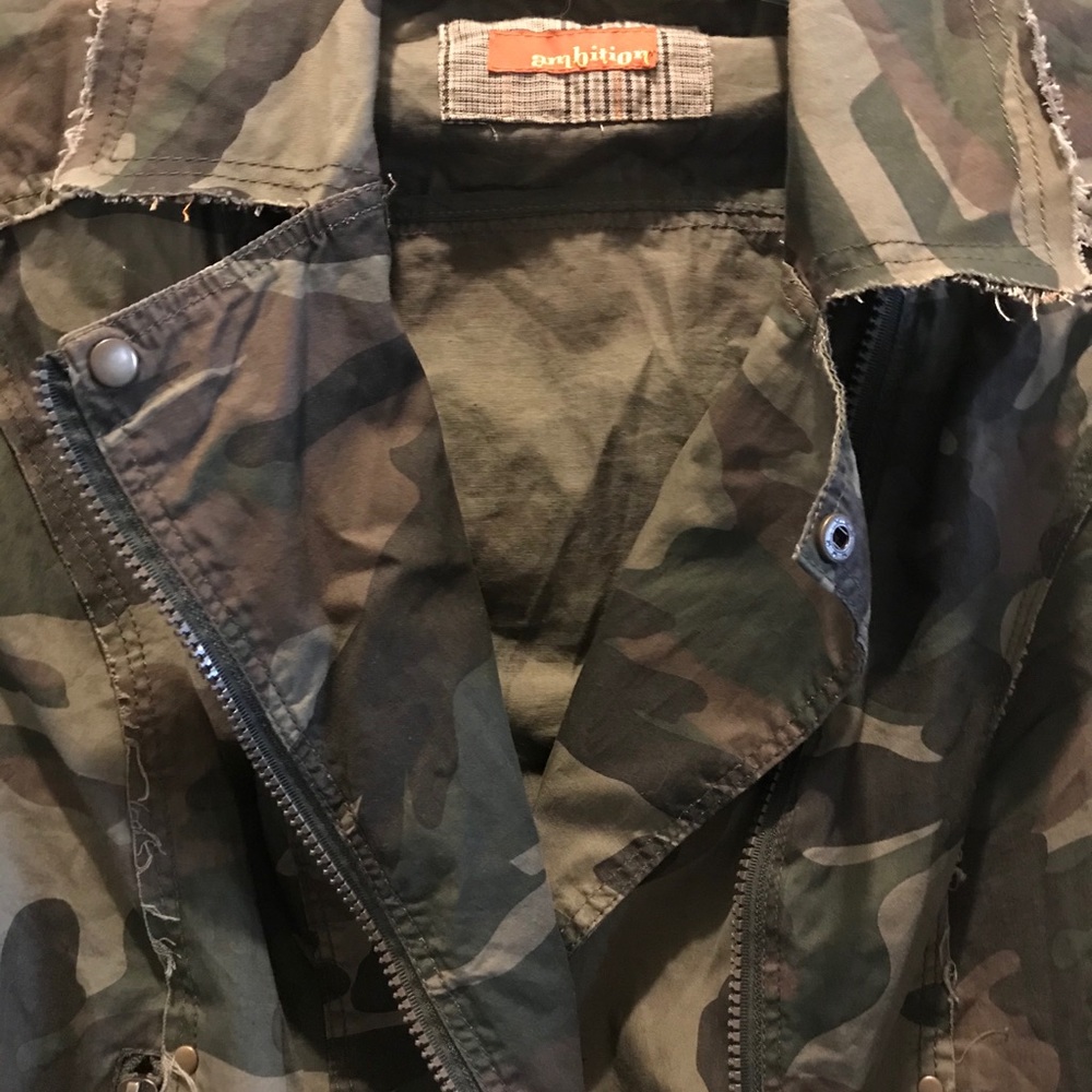 Ambition Camouflage Jacket. Large - image 2